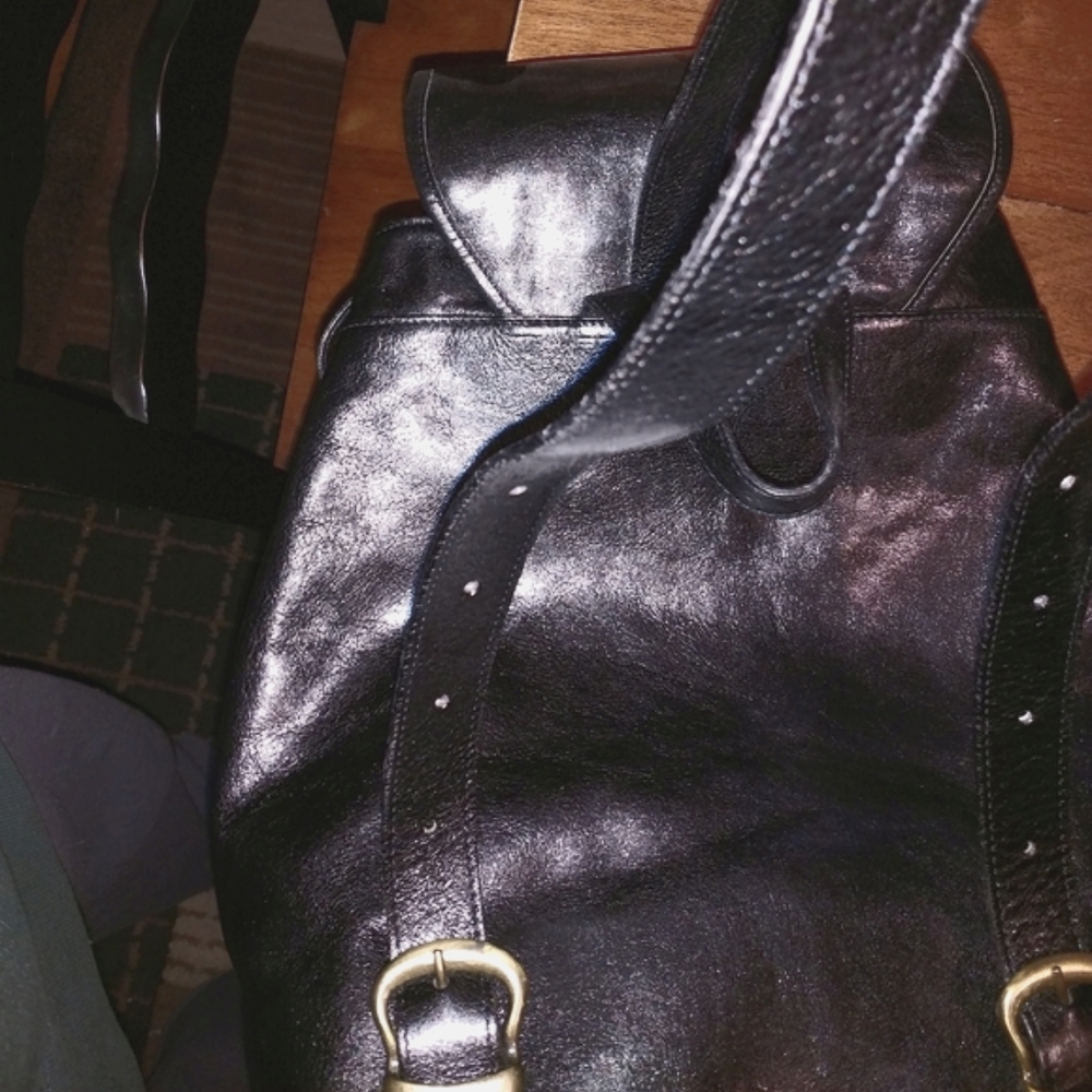 Oroton Black Leather Backpack - Picture 11 of 12
